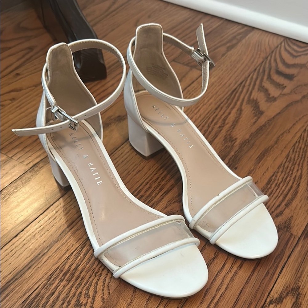 Kelly & Katie White Block Heel Sandals